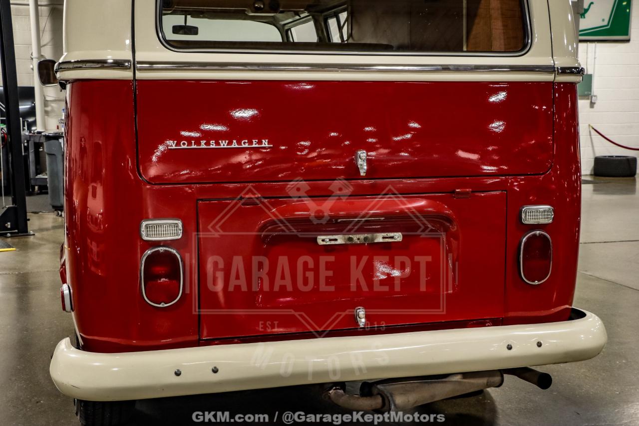 1971 Volkswagen Type 2 Bus