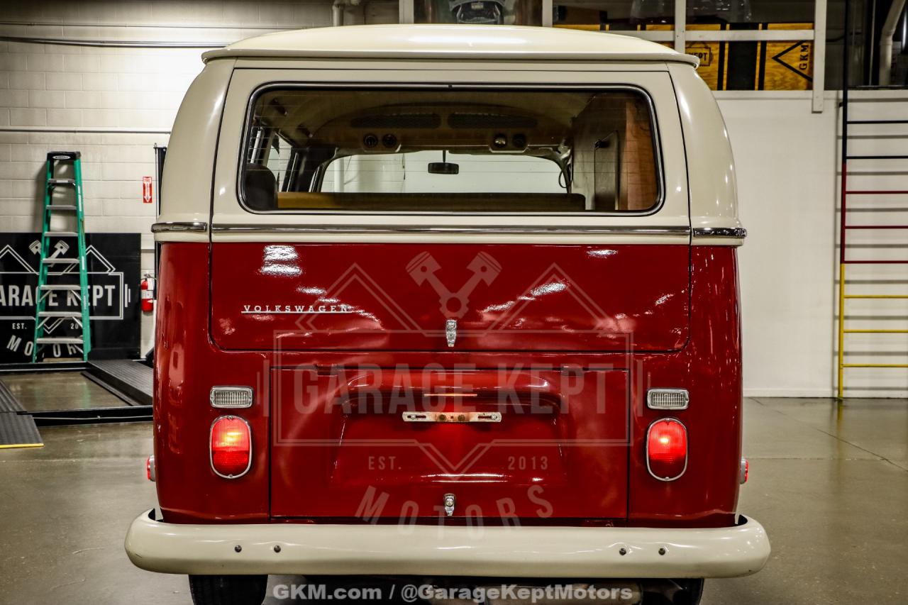 1971 Volkswagen Type 2 Bus