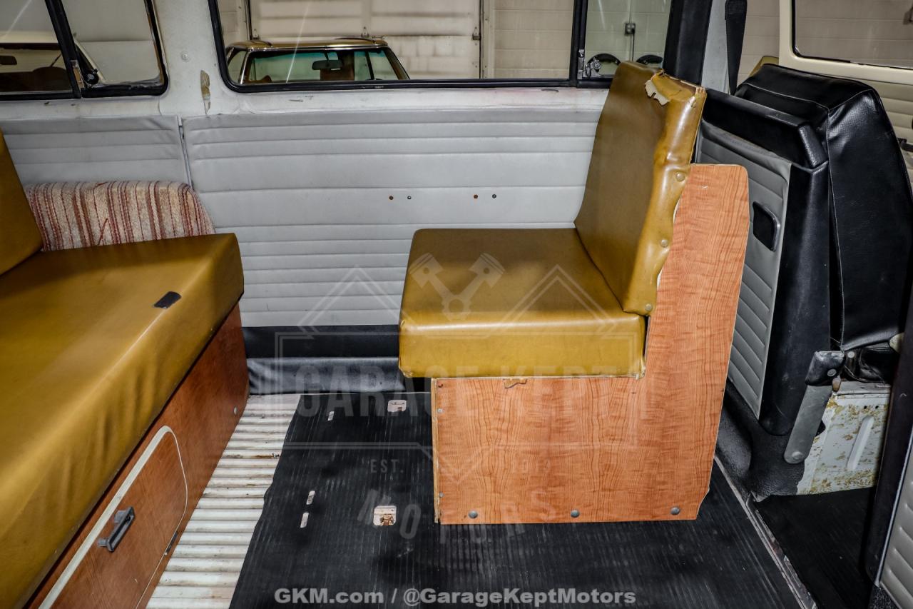 1971 Volkswagen Type 2 Bus
