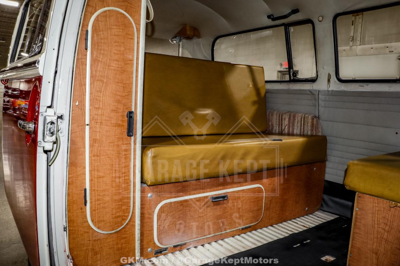 1971 Volkswagen Type 2 Bus