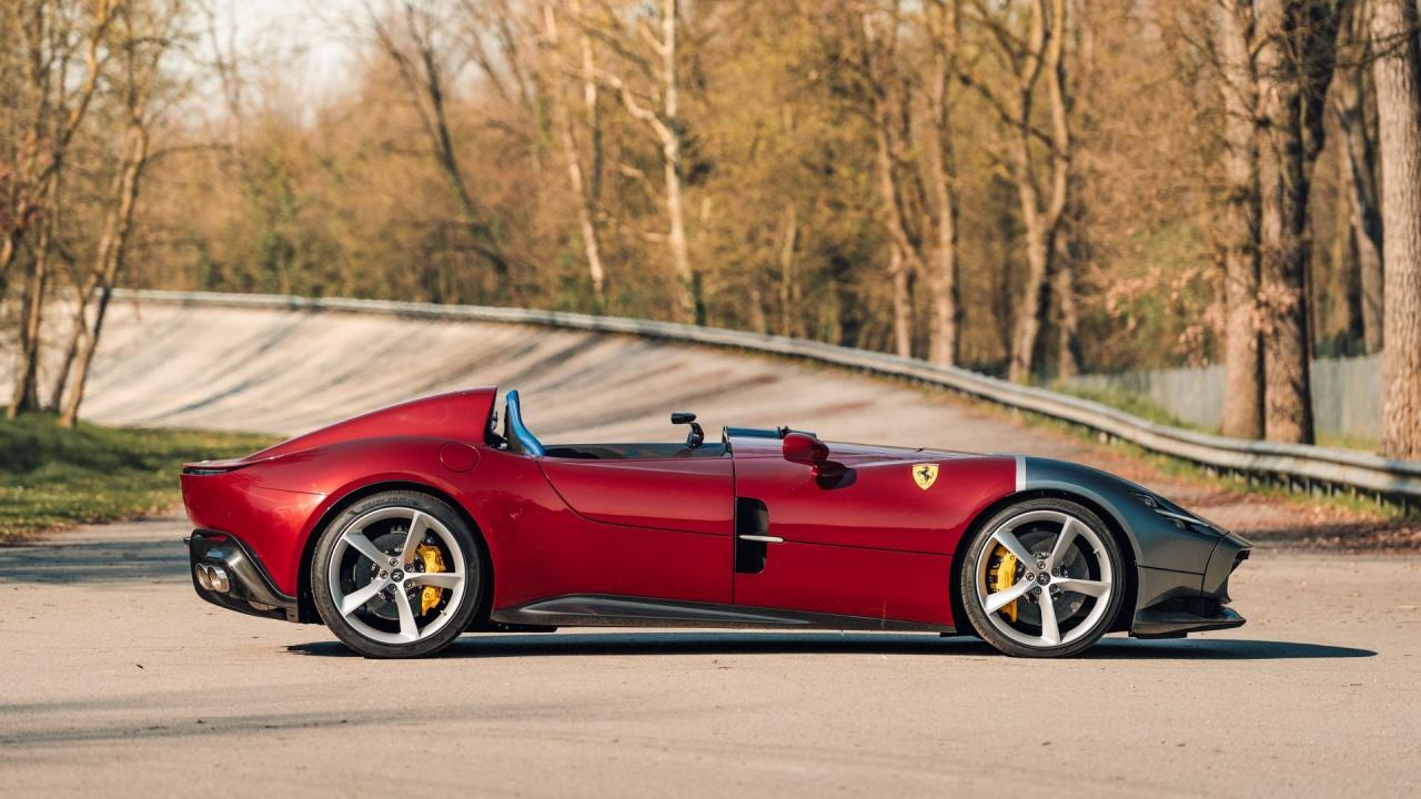 2020 Ferrari Monza SP2