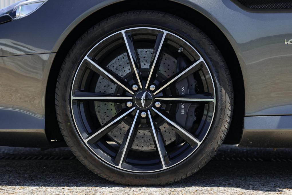 2016 Aston Martin DB9