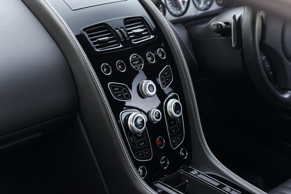 2016 Aston Martin DB9