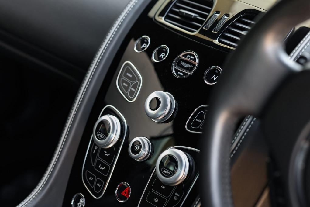 2016 Aston Martin DB9