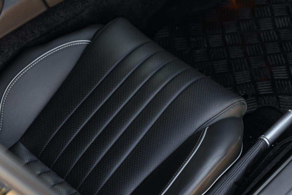 2016 Aston Martin DB9