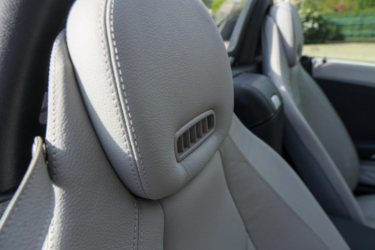 2005 Mercedes - Benz SLK 280 &ldquo;Benitoite Blue with Alpaca&rdquo;