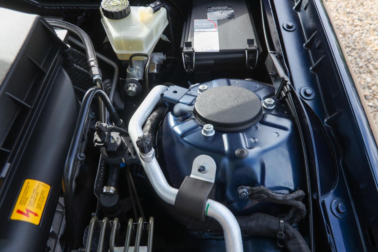 2005 Mercedes - Benz SLK 280 &ldquo;Benitoite Blue with Alpaca&rdquo;