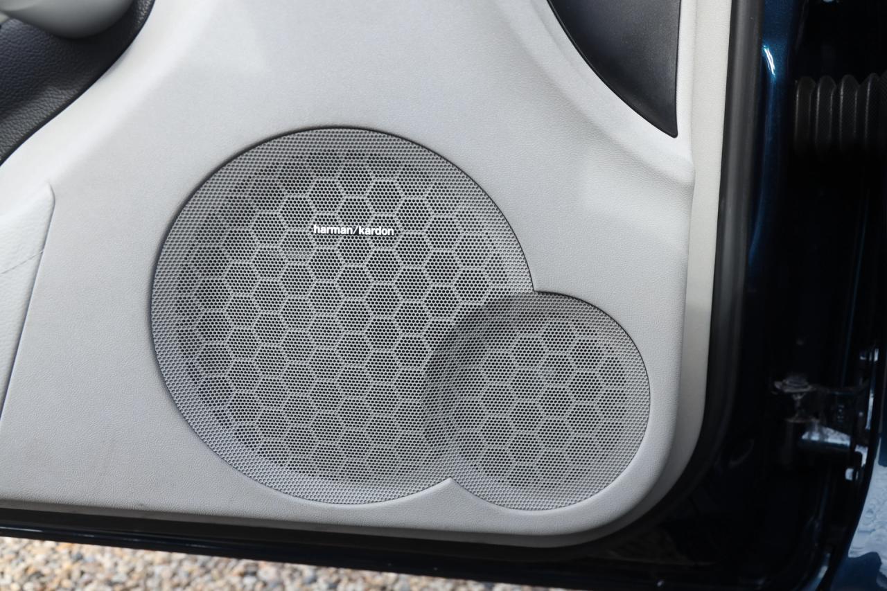 2005 Mercedes - Benz SLK 280 &ldquo;Benitoite Blue with Alpaca&rdquo;