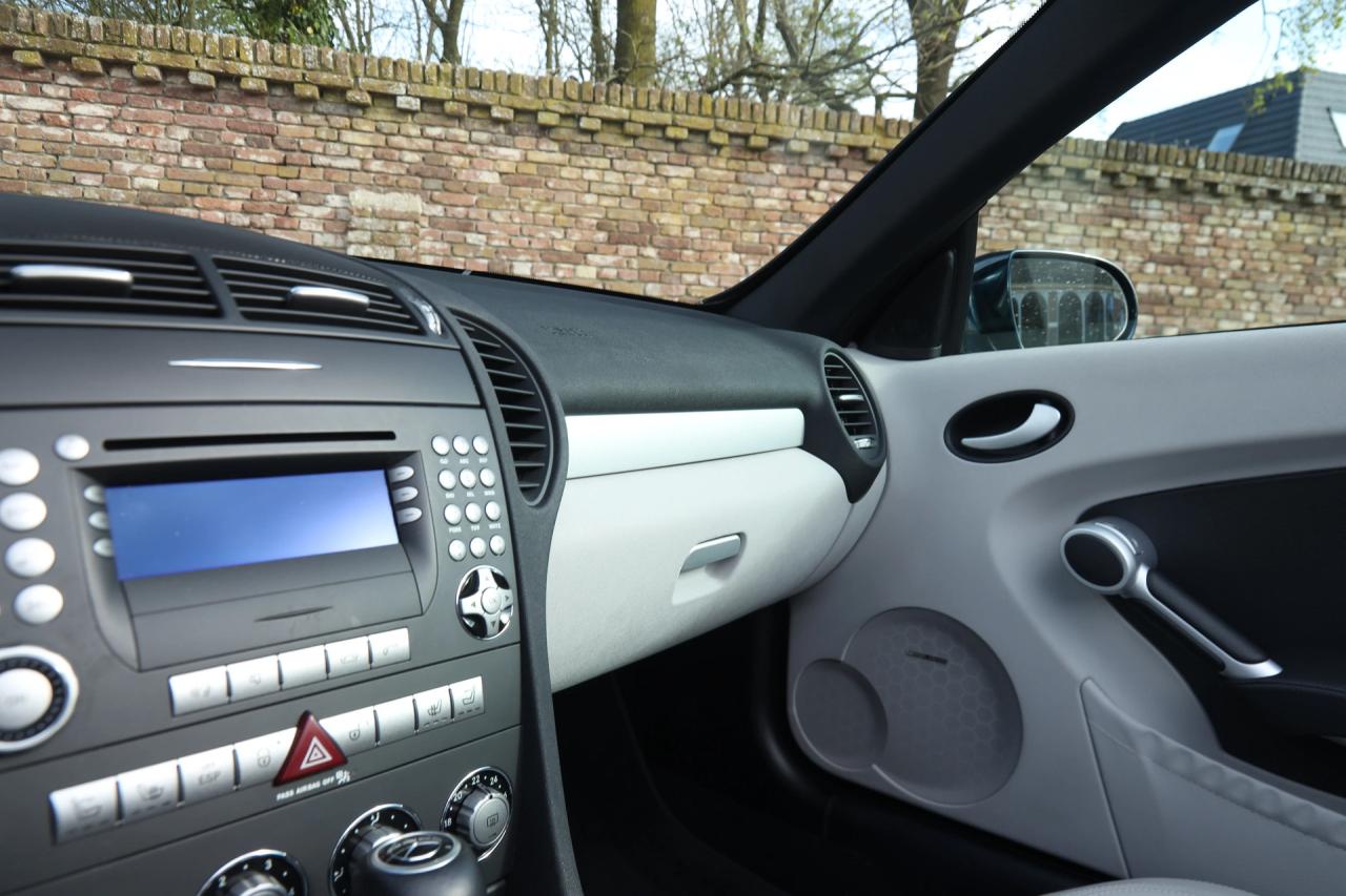 2005 Mercedes - Benz SLK 280 &ldquo;Benitoite Blue with Alpaca&rdquo;