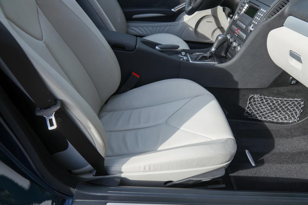 2005 Mercedes - Benz SLK 280 &ldquo;Benitoite Blue with Alpaca&rdquo;