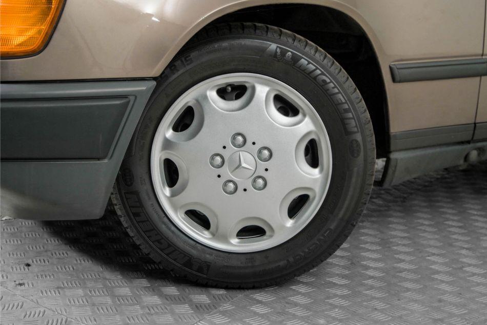 1986 Mercedes - Benz 300TD automaat W124