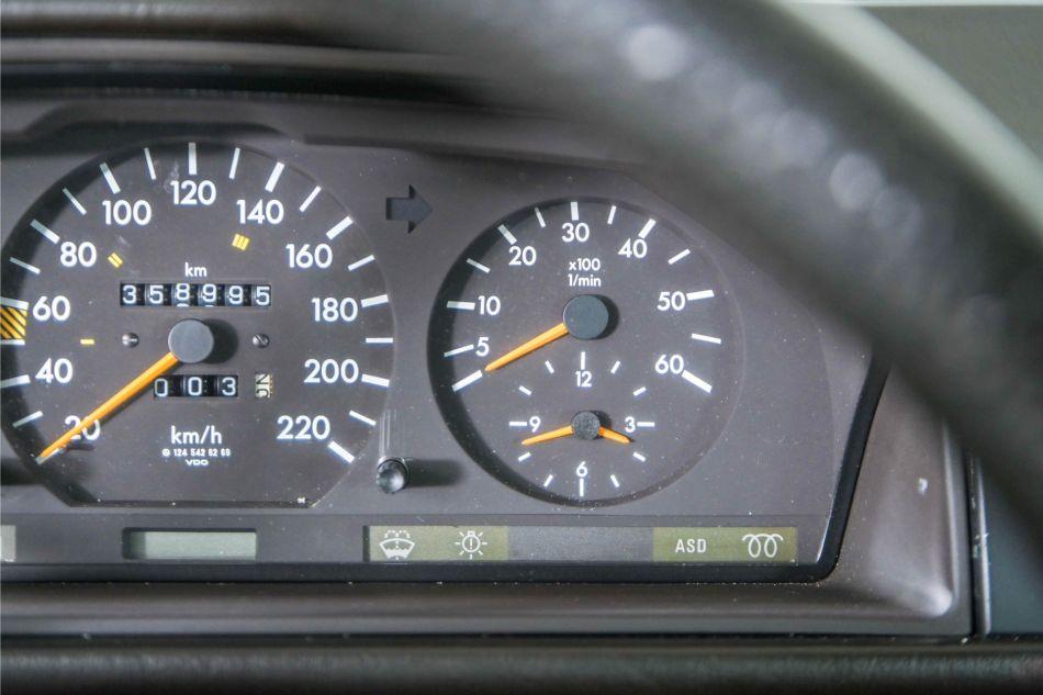 1986 Mercedes - Benz 300TD automaat W124