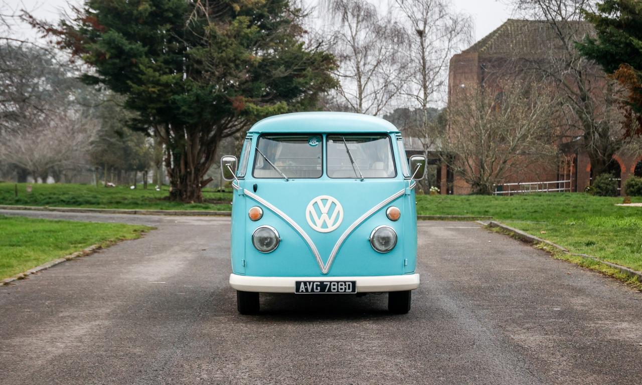 1966 Volkswagen Type 2 Split Screen (Microbus) 13 Window