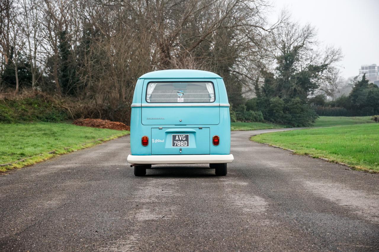 1966 Volkswagen Type 2 Split Screen (Microbus) 13 Window