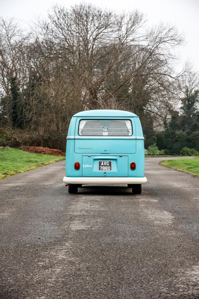 1966 Volkswagen Type 2 Split Screen (Microbus) 13 Window