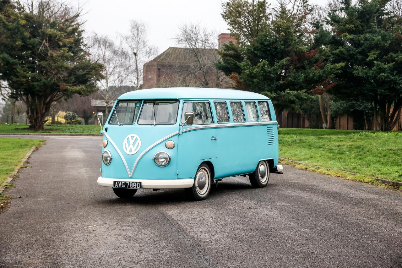 1966 Volkswagen Type 2 Split Screen (Microbus) 13 Window