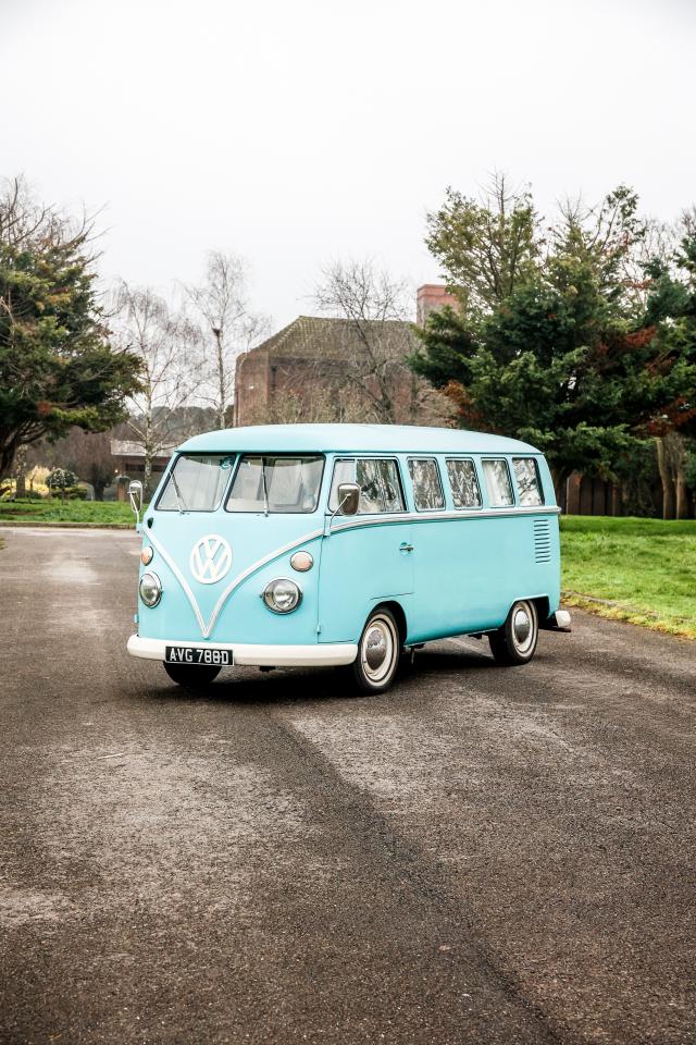 1966 Volkswagen Type 2 Split Screen (Microbus) 13 Window