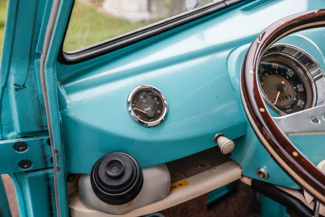 1966 Volkswagen Type 2 Split Screen (Microbus) 13 Window
