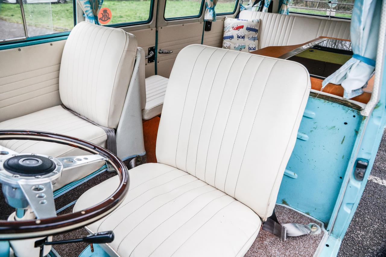 1966 Volkswagen Type 2 Split Screen (Microbus) 13 Window