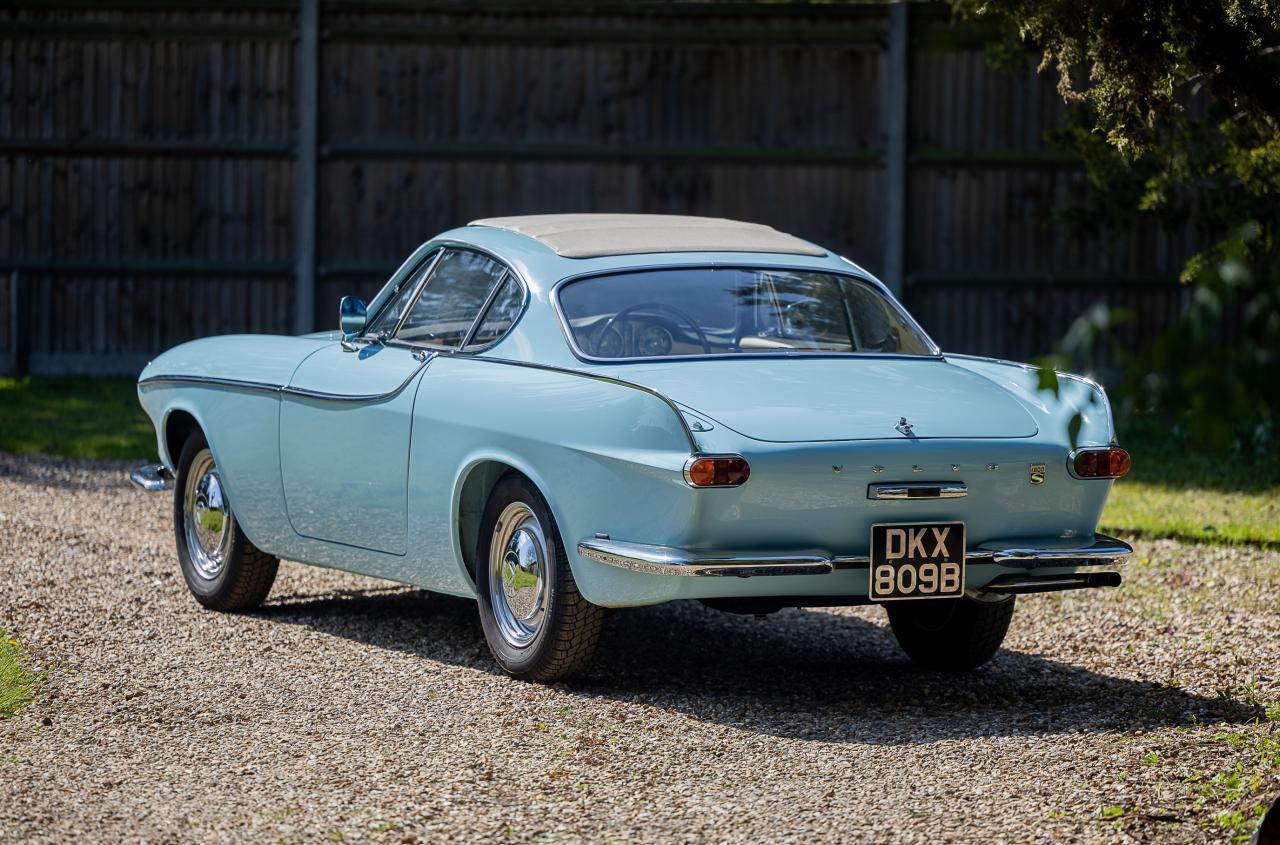 1964 Volvo P1800S