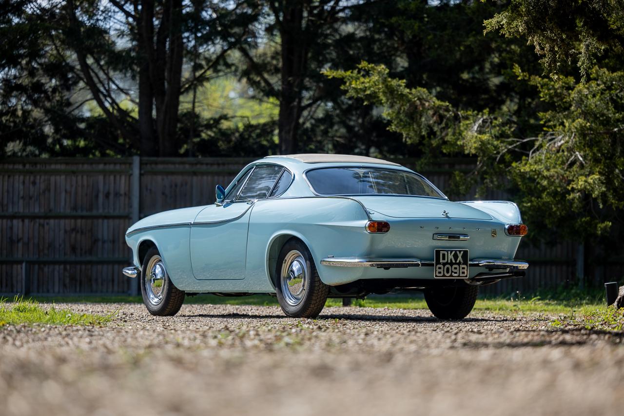 1964 Volvo P1800S