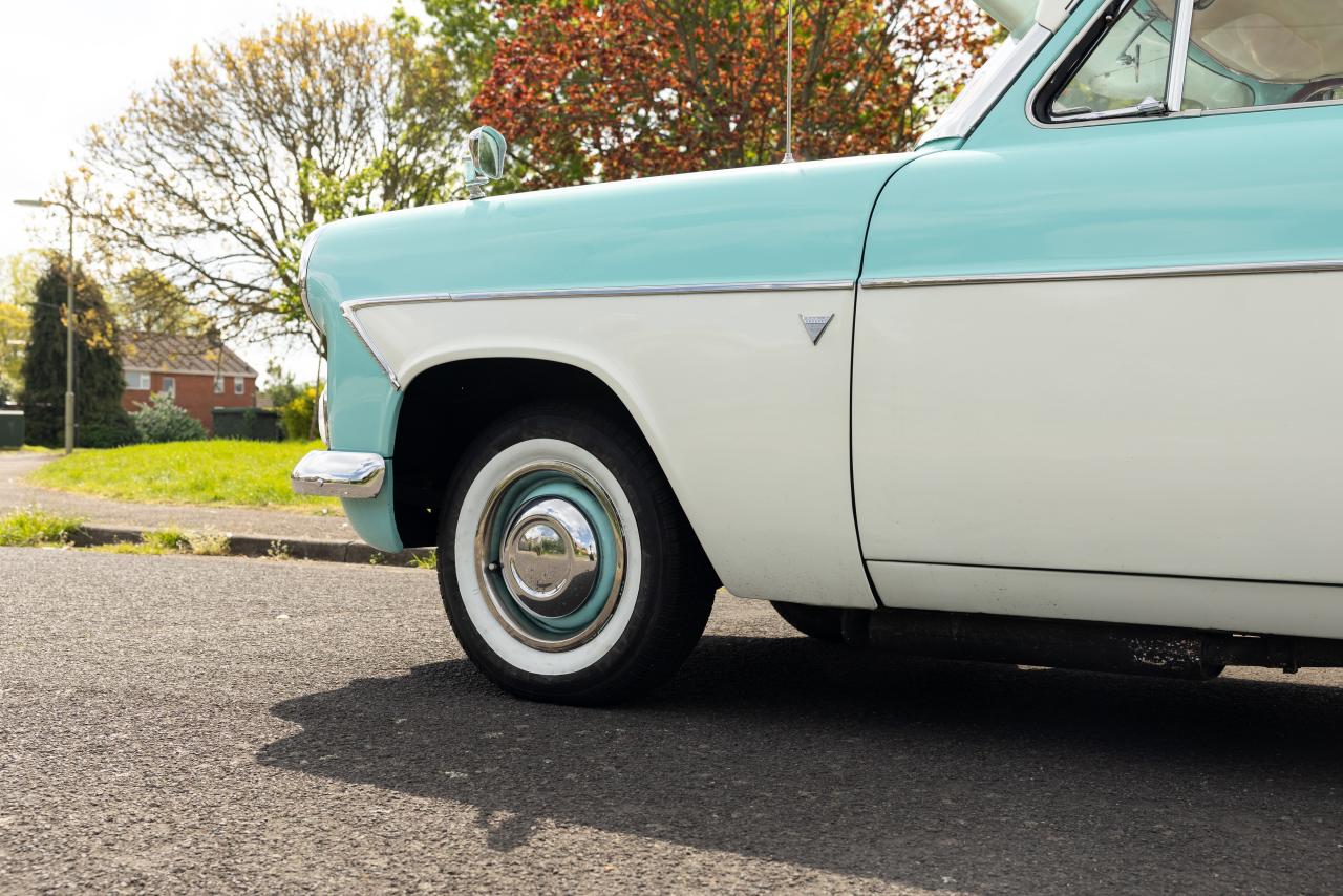 1961 Ford Zodiac Mk. II Lowline