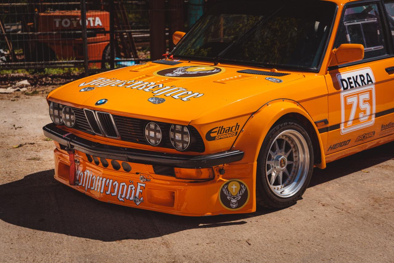 1987 BMW E28 M5' Race Car