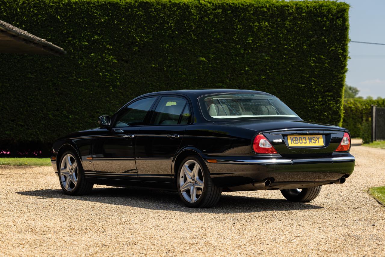 2003 Jaguar XJR