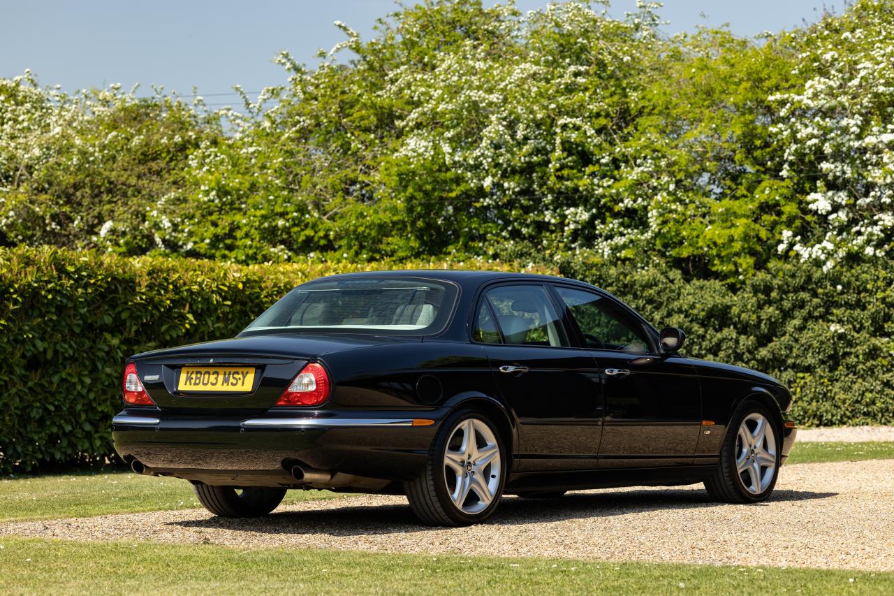 2003 Jaguar XJR