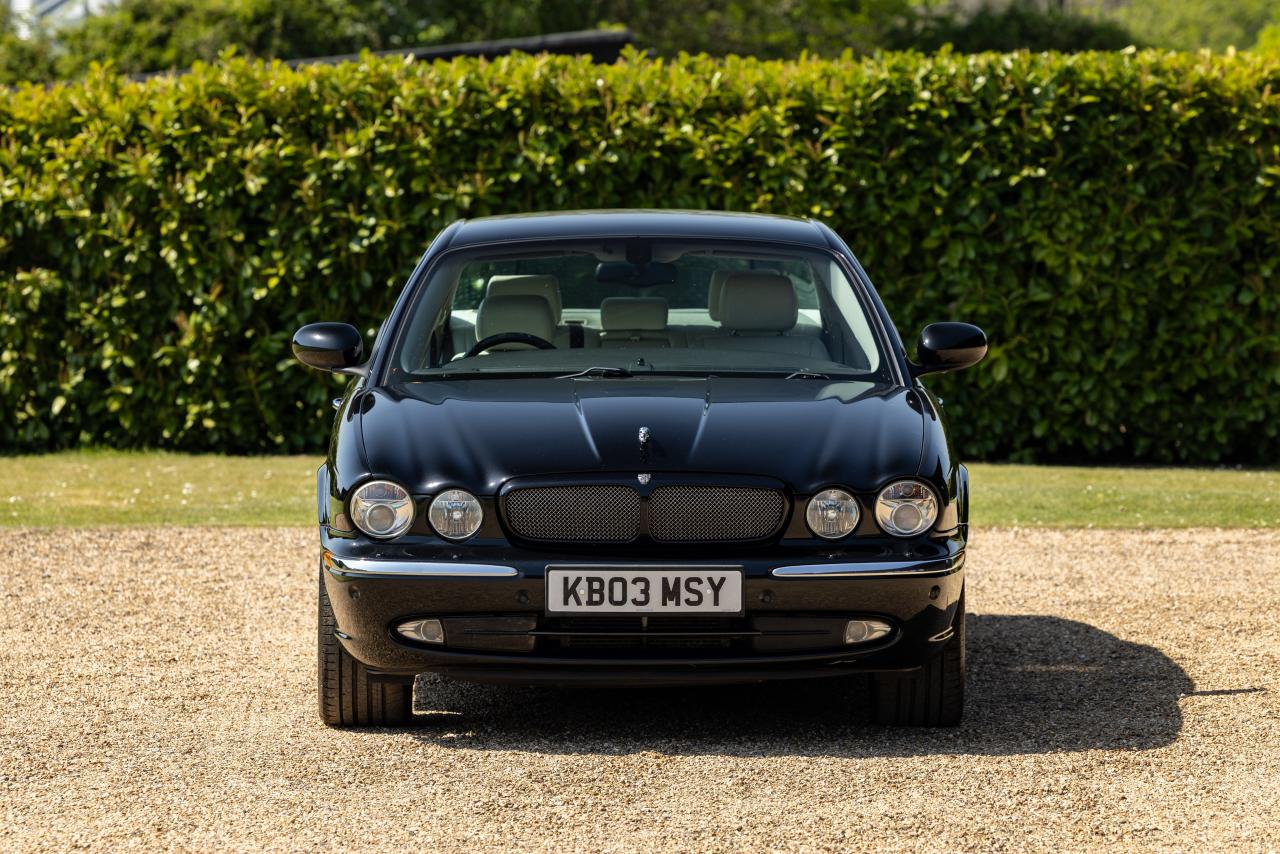 2003 Jaguar XJR