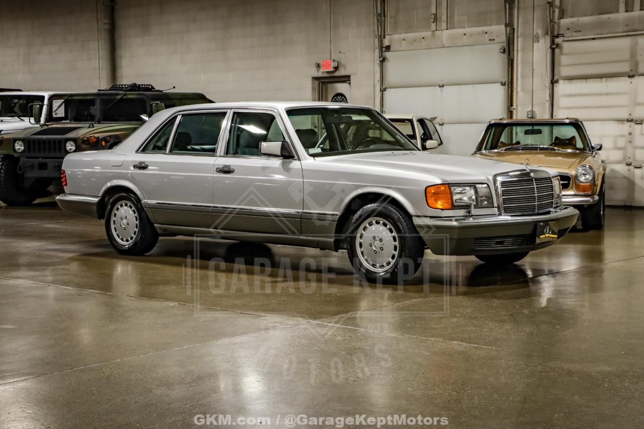 1991 Mercedes - Benz 560-Class