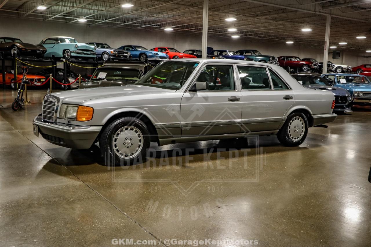 1991 Mercedes - Benz 560-Class