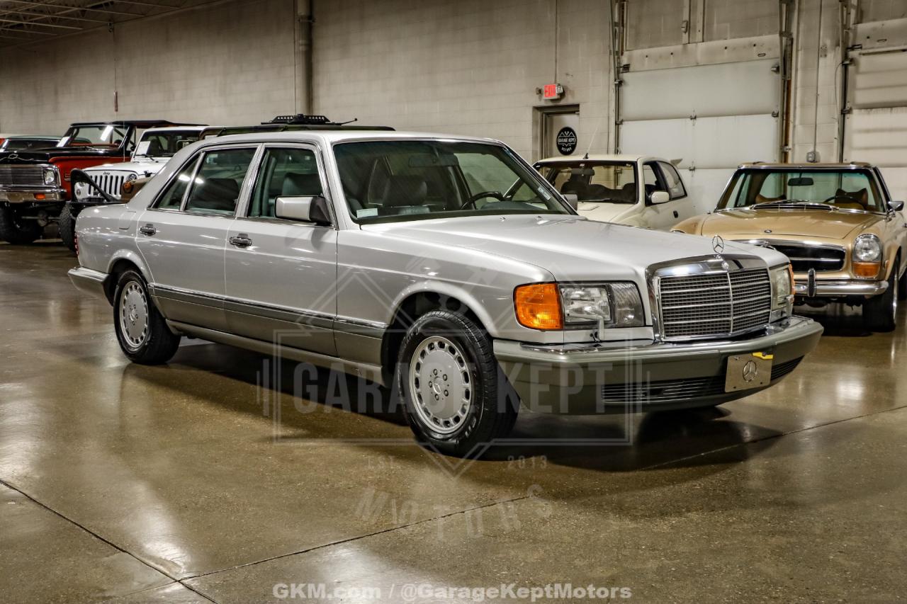 1991 Mercedes - Benz 560-Class