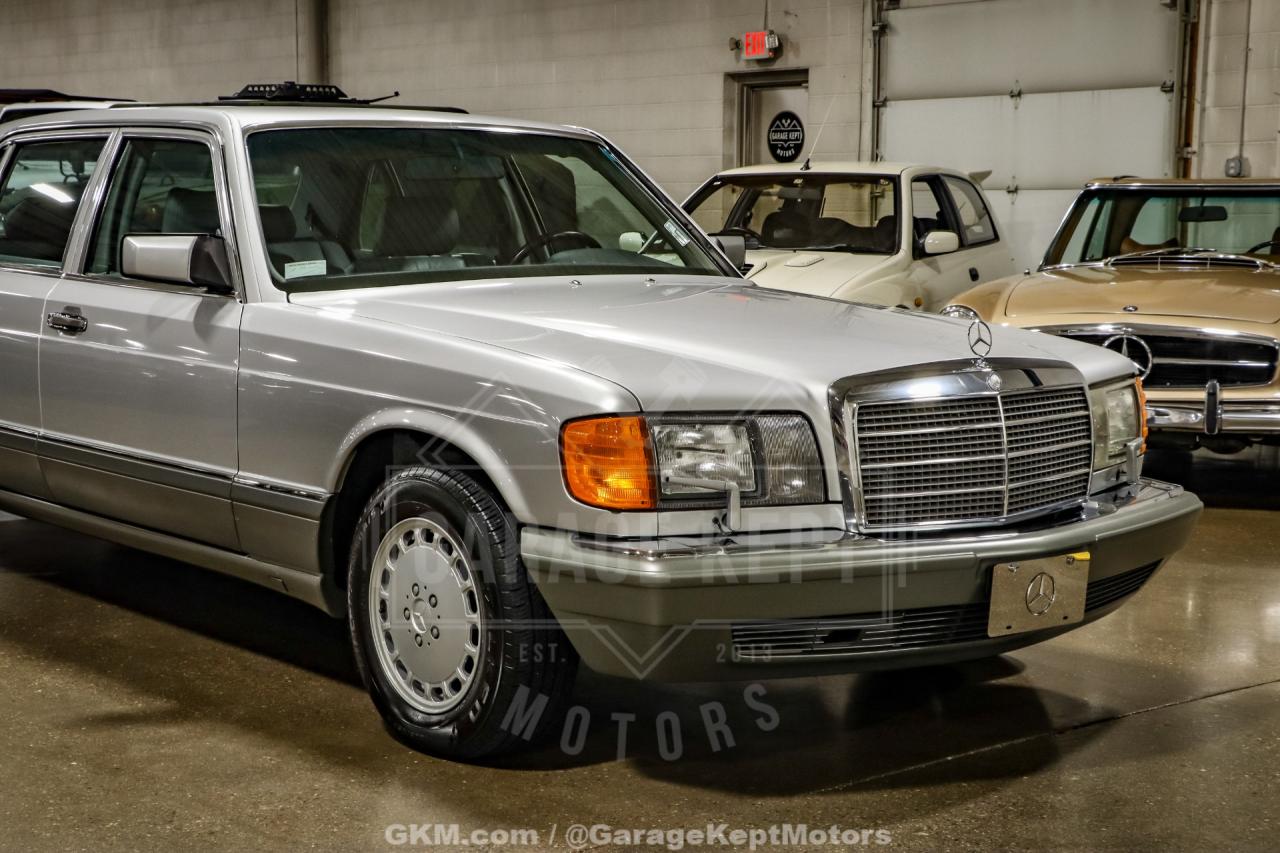 1991 Mercedes - Benz 560-Class