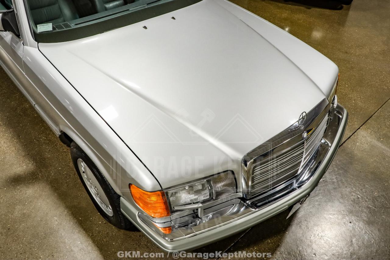 1991 Mercedes - Benz 560-Class