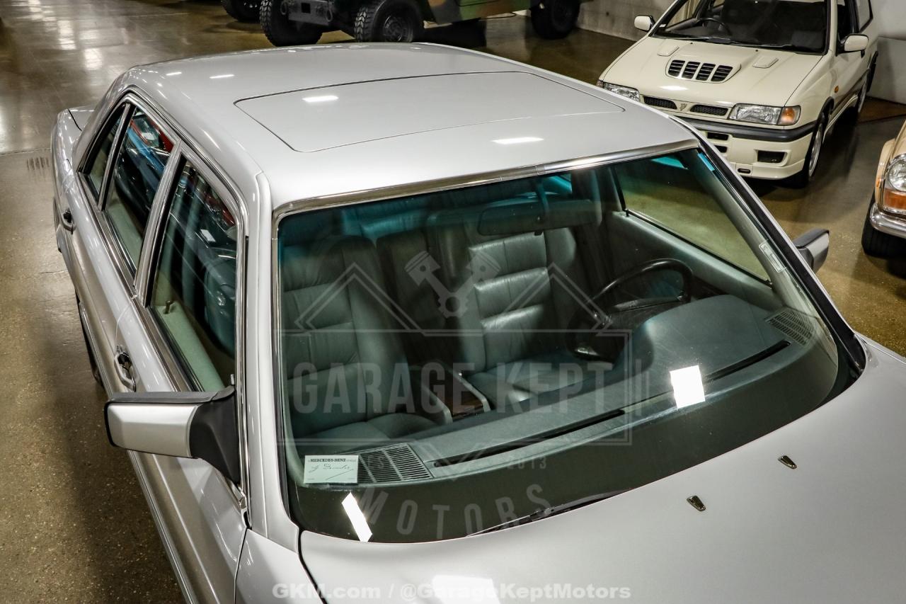 1991 Mercedes - Benz 560-Class