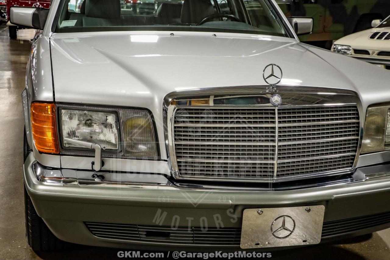1991 Mercedes - Benz 560-Class