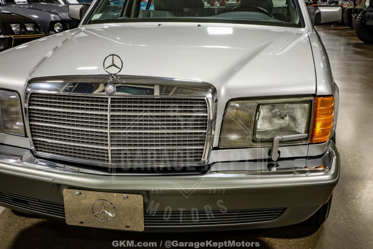 1991 Mercedes - Benz 560-Class