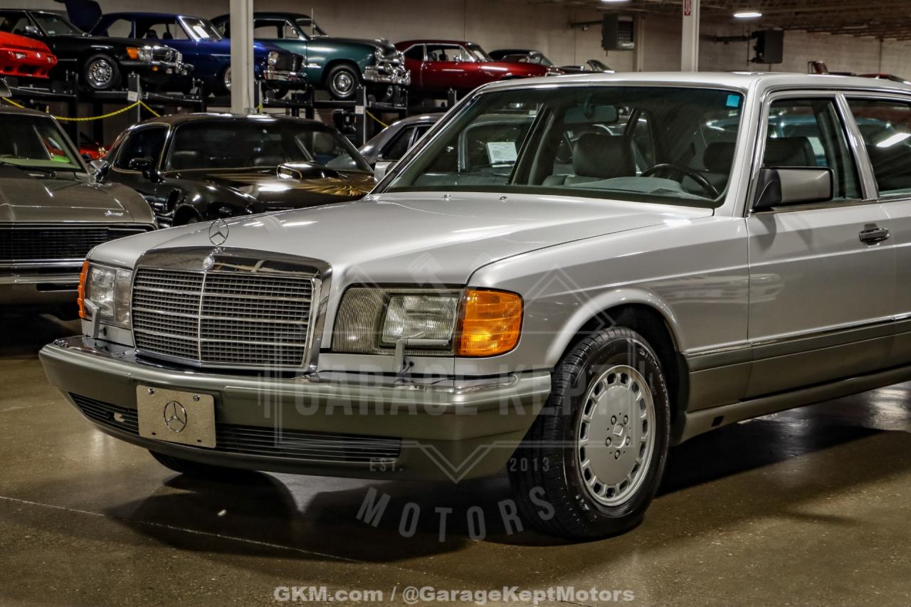 1991 Mercedes - Benz 560-Class