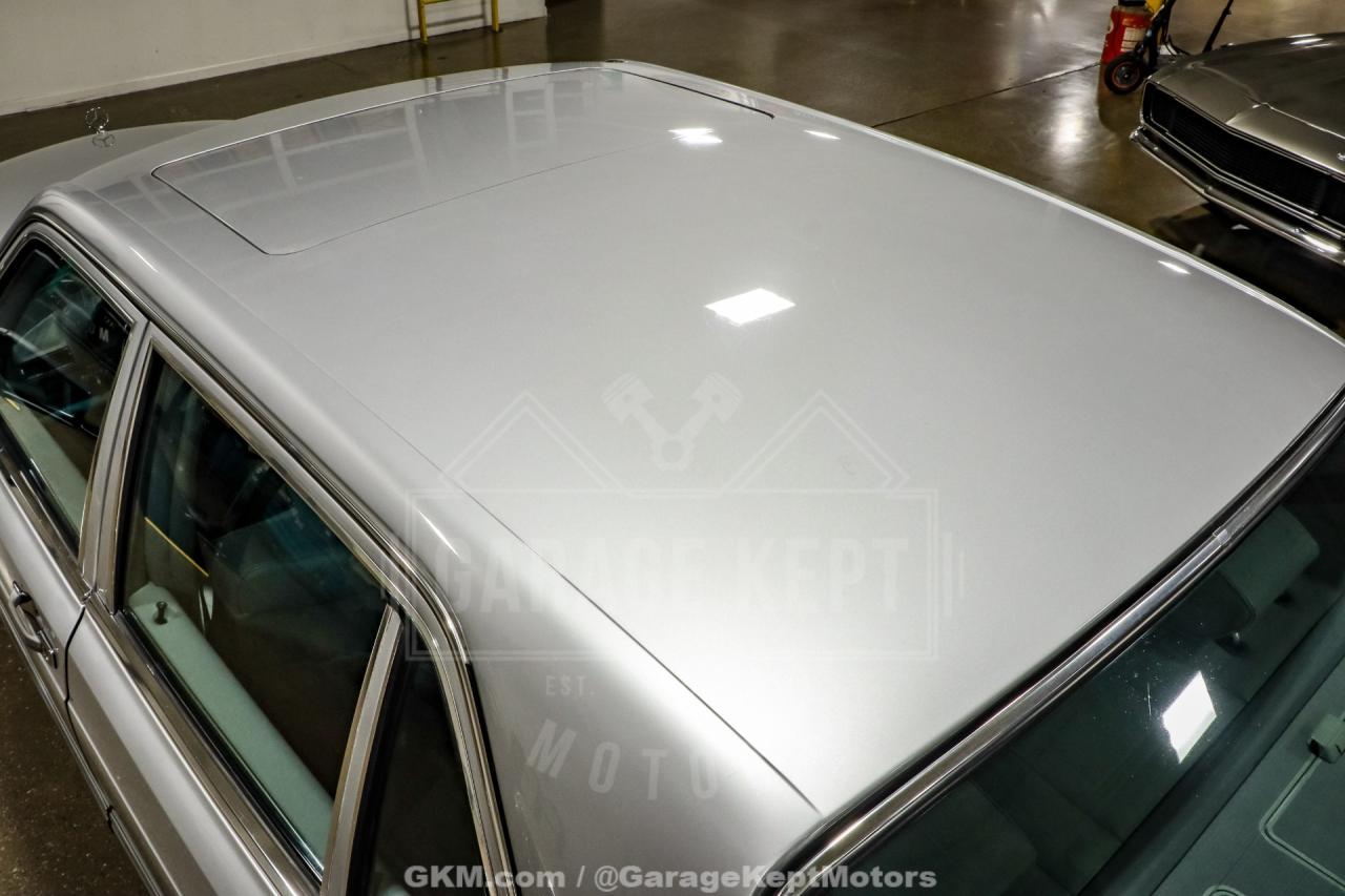 1991 Mercedes - Benz 560-Class