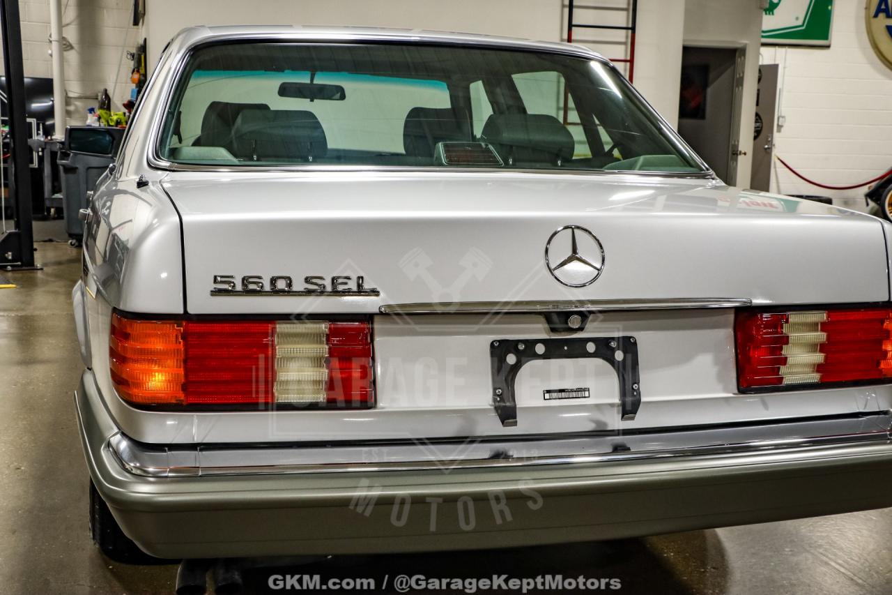 1991 Mercedes - Benz 560-Class