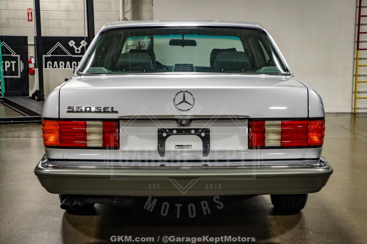 1991 Mercedes - Benz 560-Class