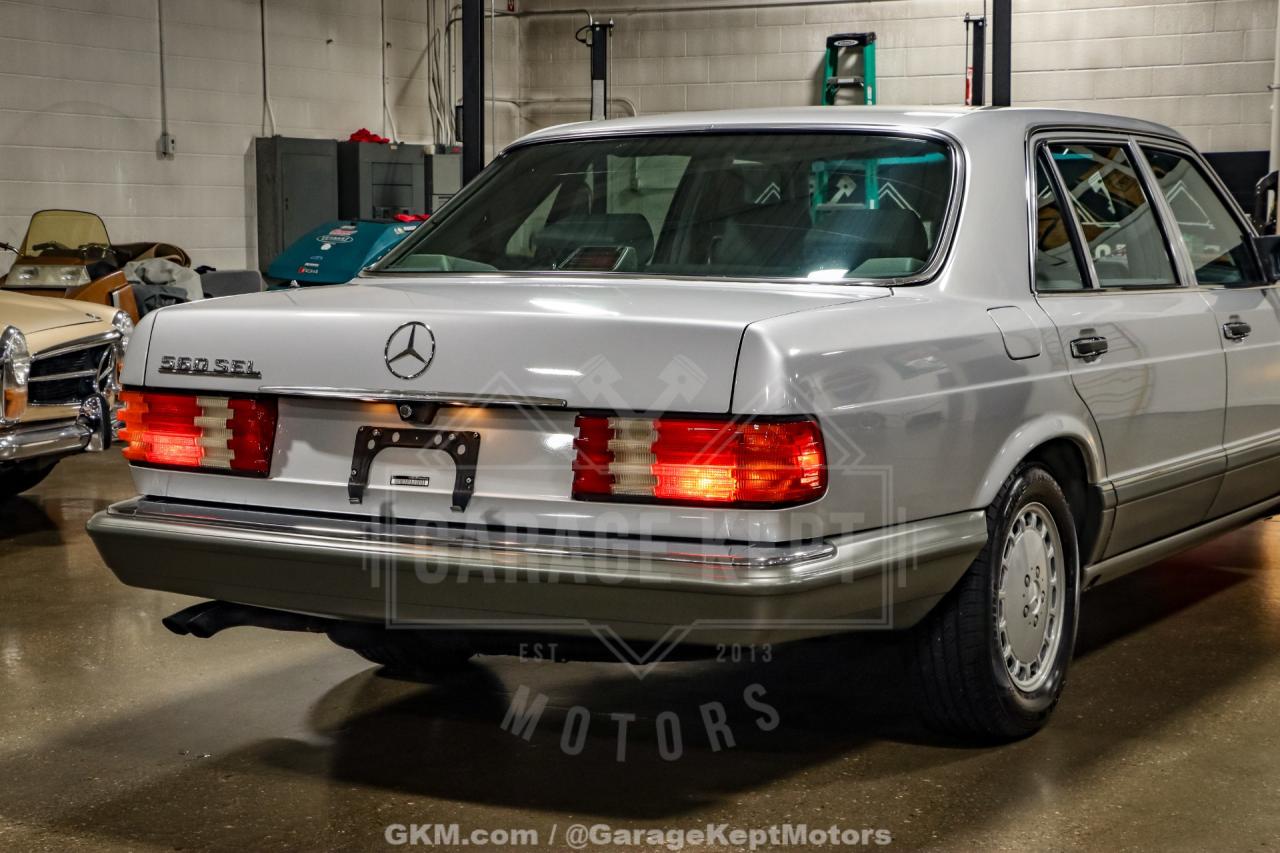 1991 Mercedes - Benz 560-Class