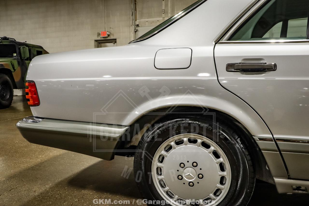 1991 Mercedes - Benz 560-Class