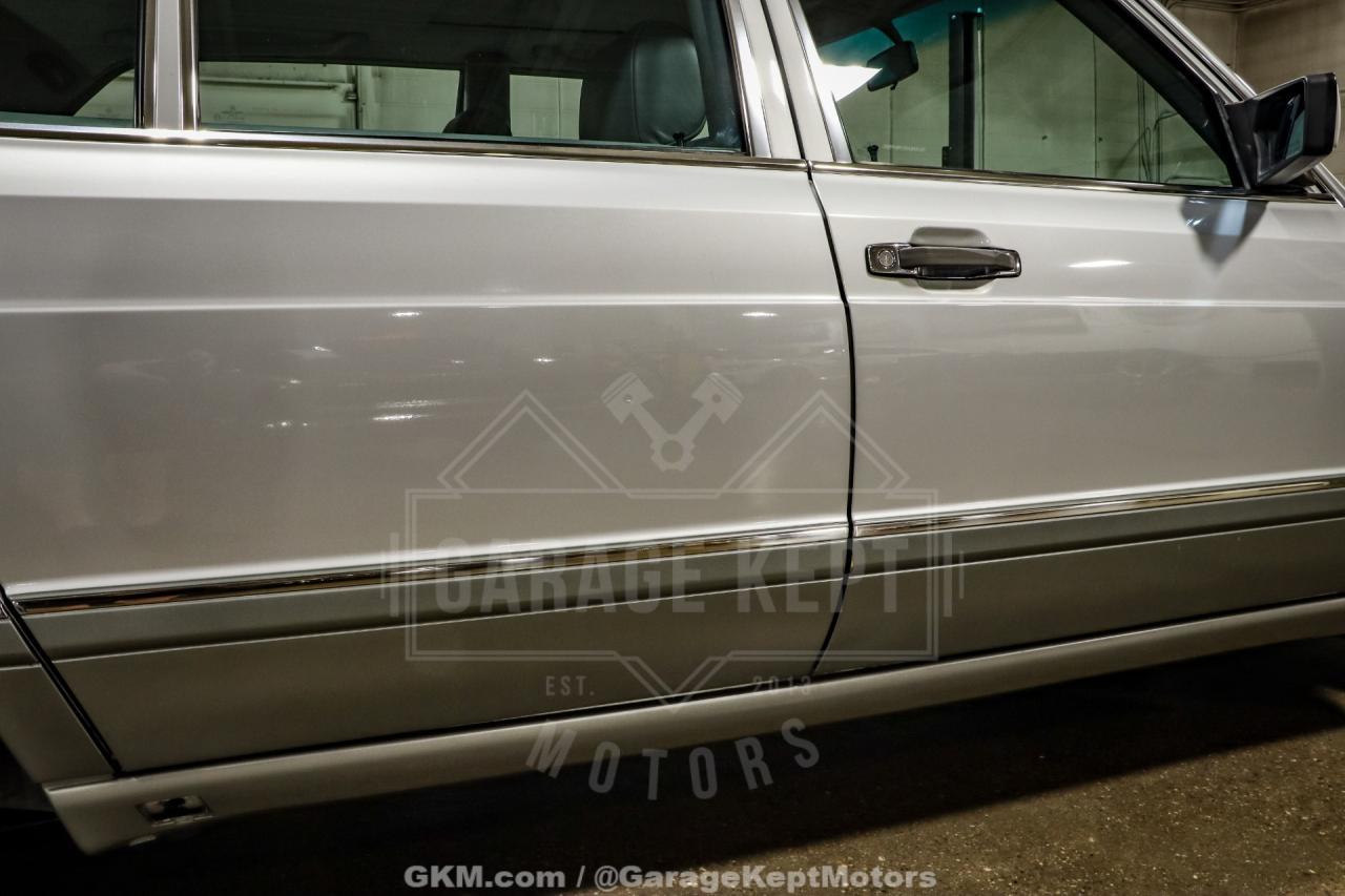 1991 Mercedes - Benz 560-Class