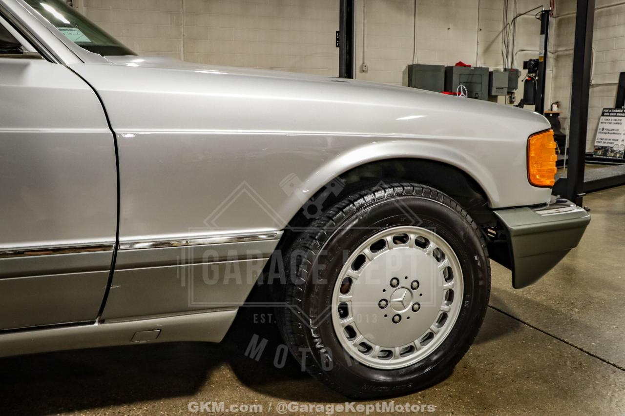 1991 Mercedes - Benz 560-Class