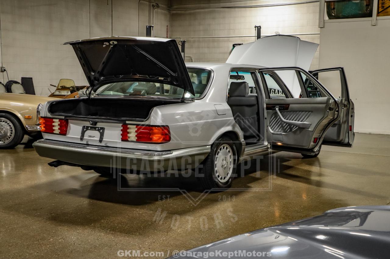 1991 Mercedes - Benz 560-Class