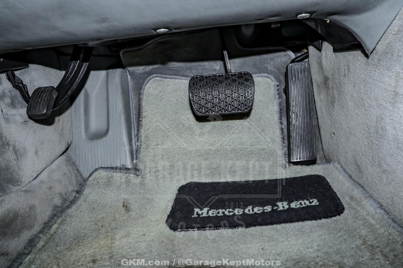 1991 Mercedes - Benz 560-Class