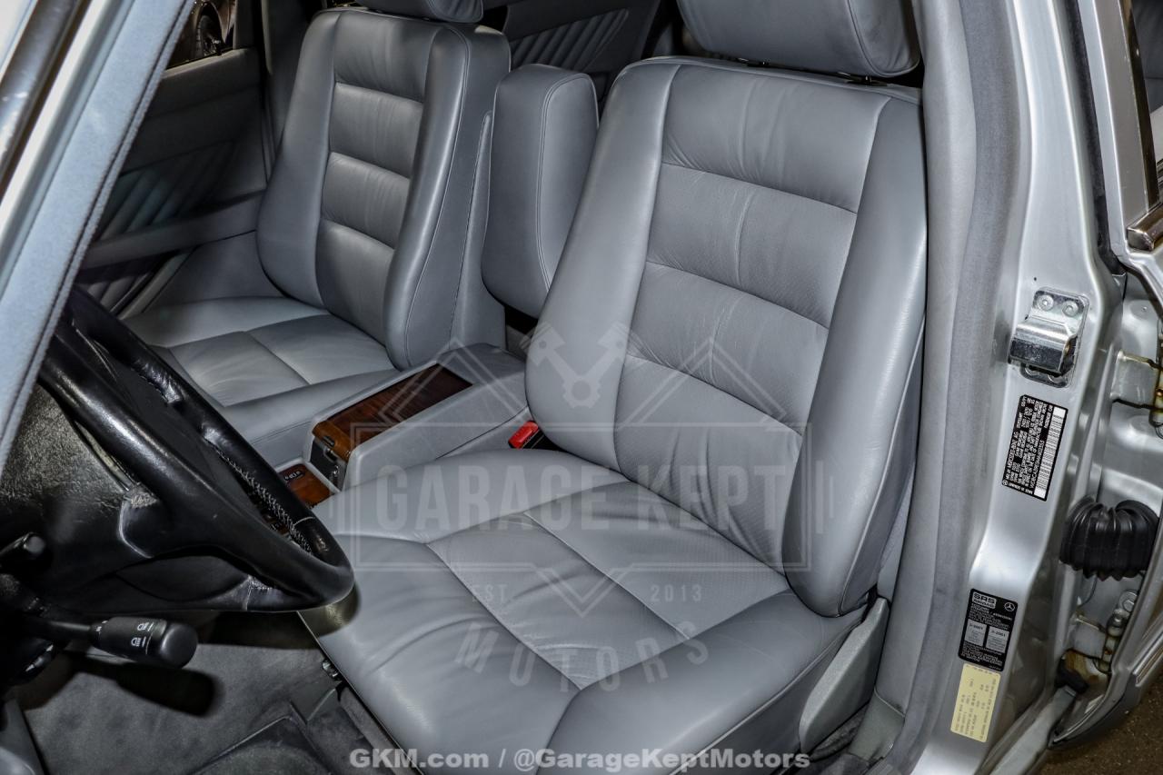 1991 Mercedes - Benz 560-Class