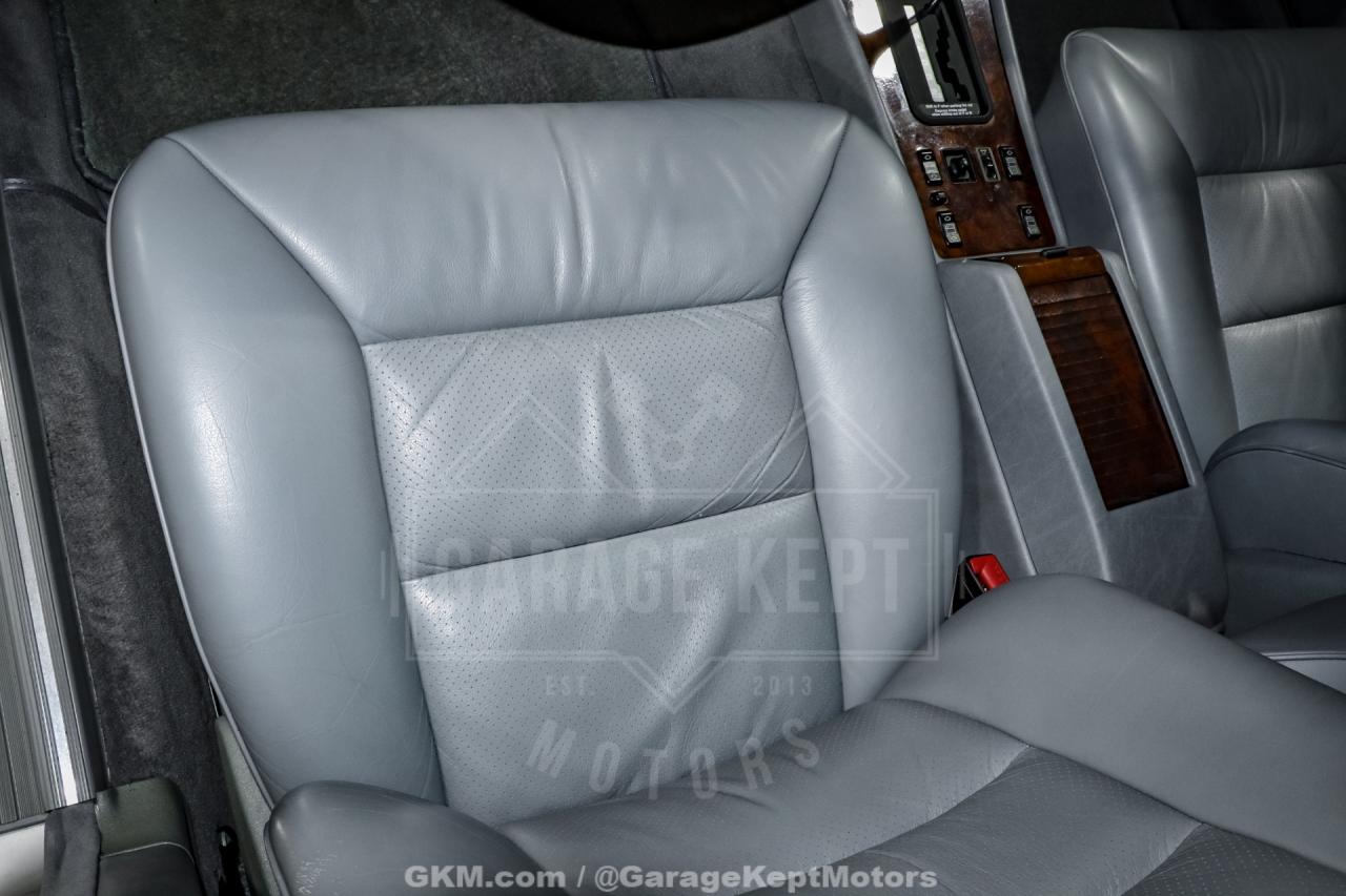 1991 Mercedes - Benz 560-Class